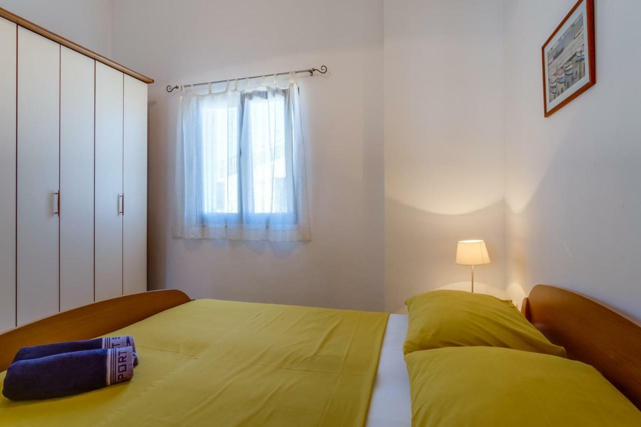 Apartman Anamarija Mali Losinj Exterior photo